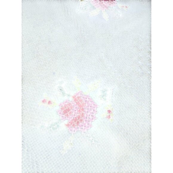 Embroidered lace Yellow white table runner 41.5" L X 17" W SKU 8667 - Picture 4 of 10